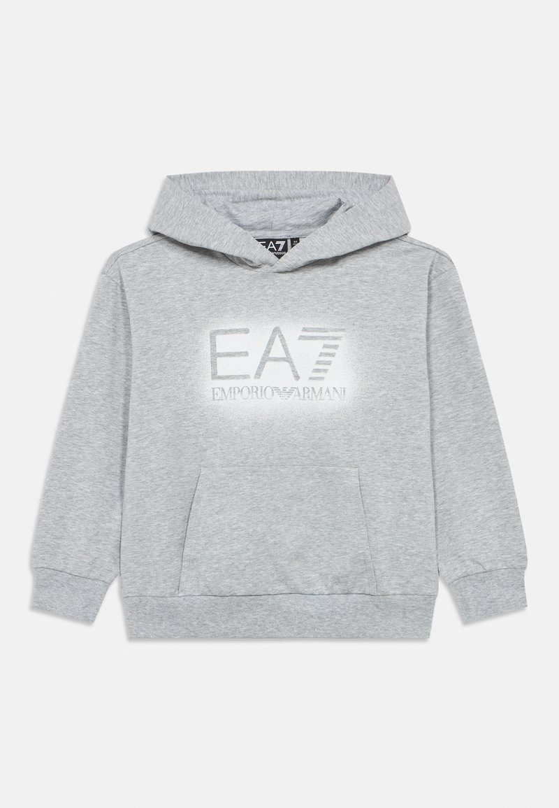 Šedá mikina s kapucňou z bavlneného zmesi. Má predné vrecko typu klokanka a výrazné logo EA7 v reflexnej potlači.
