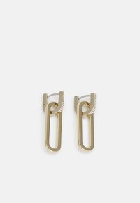 Boucles d'oreilles en forme de trombone en ton or, avec une finition polie, dotées d'une petite boucle et d'une ligne de strass clairs sur la partie supérieure.