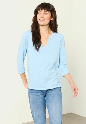 FatFace, 3/4 SLEEVE V-NECK T-SHIRT - Pikkade varrukatega topp - pale blue