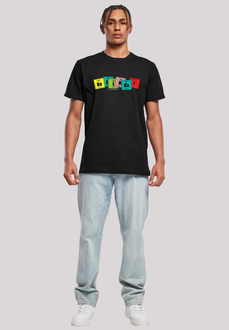 Maglietta The Big Bang Theory Italiana T-shirt Bazinga Sheldon The Big Bang Theory - Taglie S M L XL, Cotone, Regalo Nerd, Fatto In Italia T Shirt Bianca