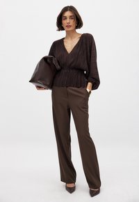 NA-KD Blus - brown