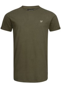 T-shirt en coton vert olive avec manches courtes, col rond, poignets retroussés et petit logo blanc sur le côté gauche de la poitrine.