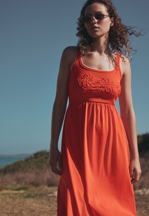 Next, Vestido ligero - red embroidered