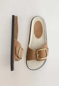Next REGULAR FIT - FOREVER COMFORT SINGLE STRAP - Matalakantaiset pistokkaat - tan brown suede