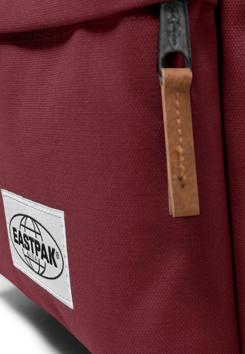 Eastpak Pak R Tagesrucksack Graded Brisk Bordeaux Zalando De
