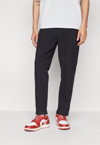 GAP STRAIGHT EASY PANTS - Bukse - black