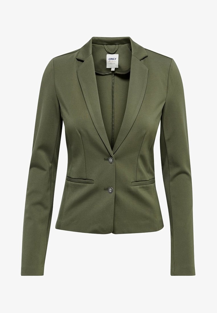 Blazer ajusté vert olive avec deux boutons à l'avant, revers crantés, manches longues et deux poches passepoilées.