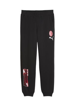 Sorte sweatpants lavet af blødt stof, med sidelommer, elastisk talje og røde grafikker, herunder et logo og tekst på benet.