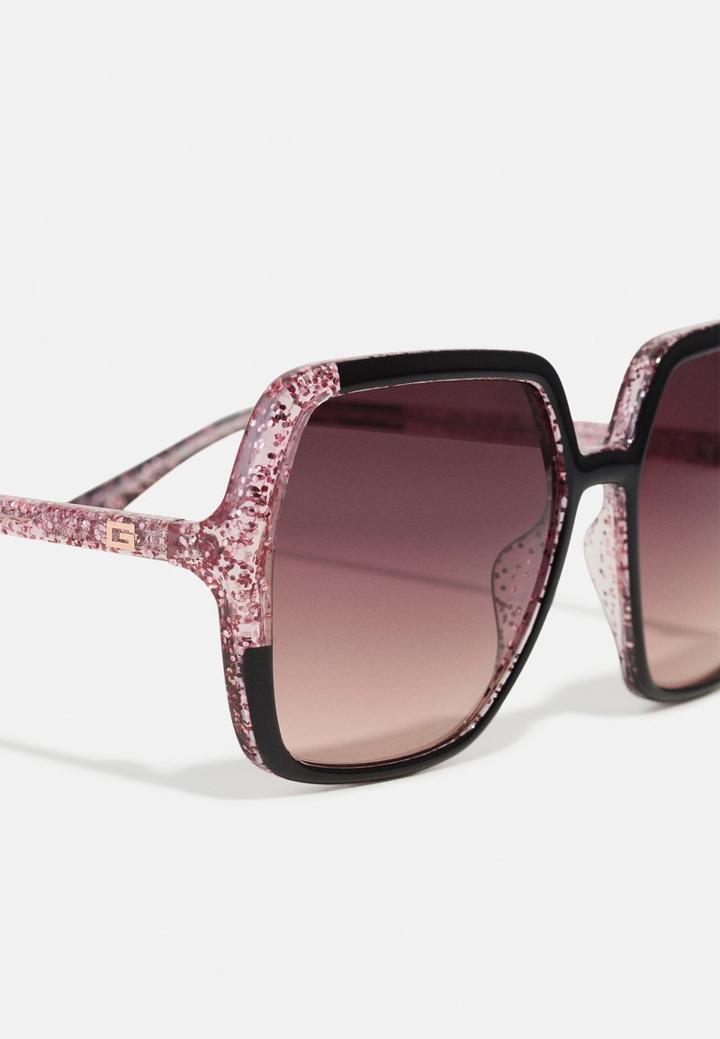 Guess GU2868 in Bordeaux Gold online kaufen - Fielmann