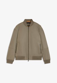 Unselected, open green six