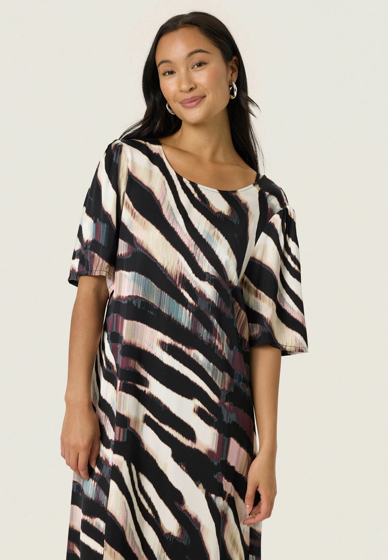 Soaked in Luxury SLCIELA - Day dress - animalistic print/brown - Zalando