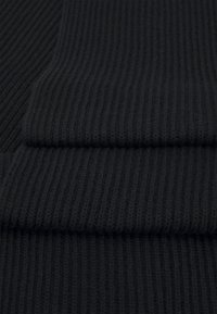 Tommy Hilfiger ESSENTIAL FLAG  - Sjal / Tørklæder - black