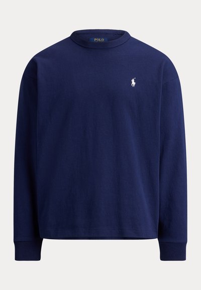 Μπλούζα σε ναυτικό μπλε με μακριά μανίκια και στρογγυλή λαιμόκοψη, με λευκό κεντητό λογότυπο παίκτη πόλο στο αριστερό στήθος και ριμπ μανσέτες.