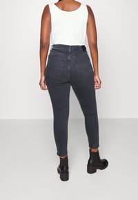 Levi's® Plus Jeans Skinny Fit - grey denim