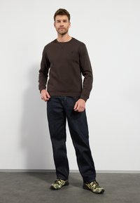 Pier One Sweatshirt - dark brown