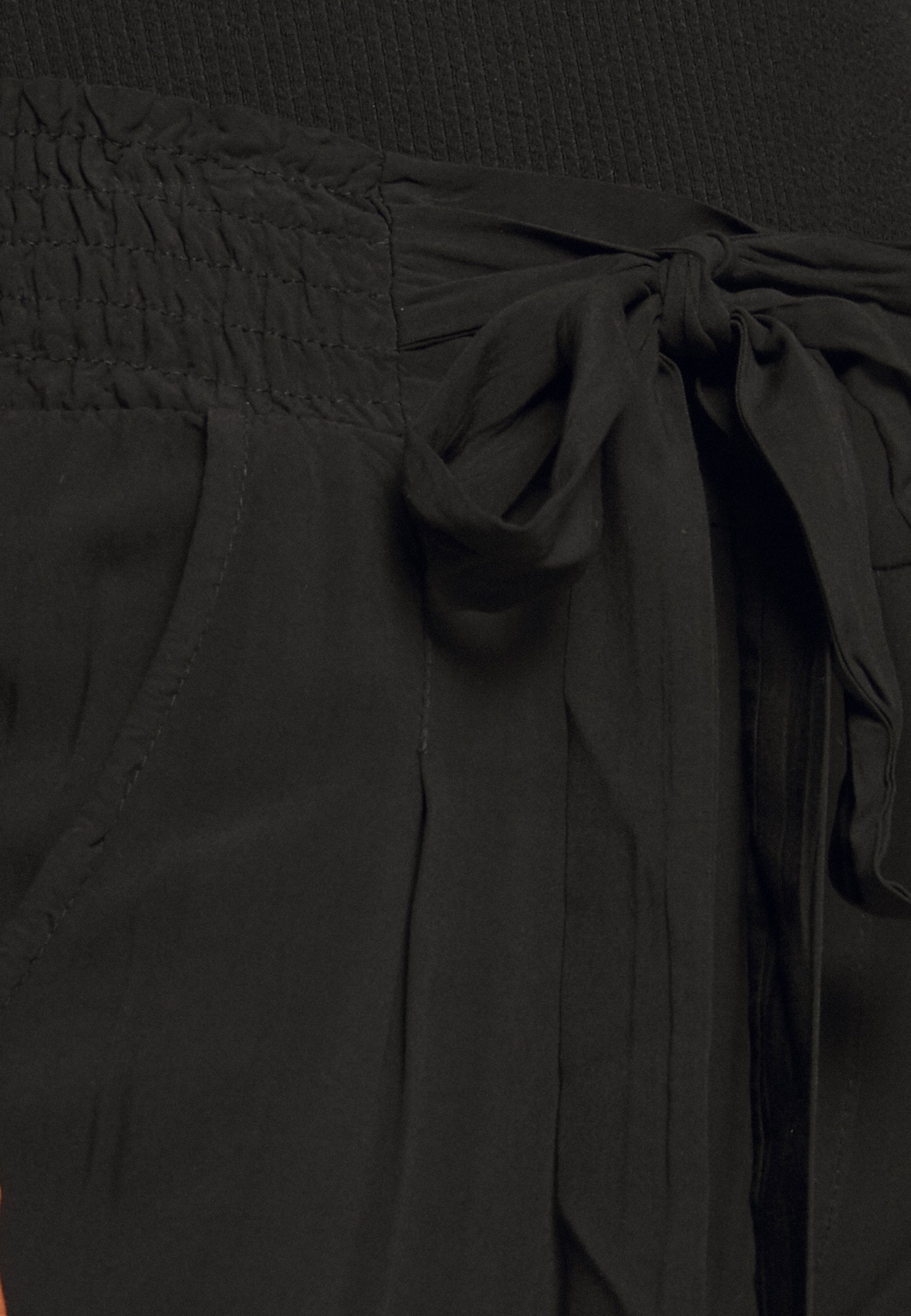 comme des garçons marca zalando