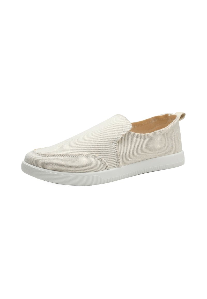 Beige Slip-On-Leinenschuh mit einer strukturierten Oberfläche. Er verfügt über eine weiße Gummisohle und eine kleine Fersenschlaufe auf der Rückseite.