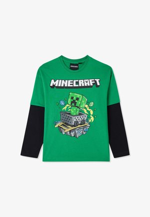 Zielona i czarna koszulka Minecraft z długim rękawem z postacią Creepera w wagoniku kopalnianym oraz logo Minecraft na piersi.