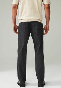 Next REGULAR FIT STRAIGHT LEG STRETCH - Chinot - black