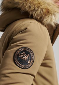 Superdry & Co EVEREST - Giacca invernale - sandstone