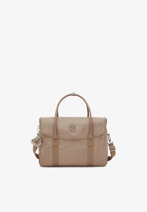 Sac à main rectangulaire beige avec deux poignées, bandoulière réglable, logo Kipling sur le devant et un petit porte-clés singe en peluche attaché.