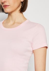 Esprit CREW - Βασικό μπλουζάκι - pastel pink