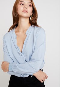 Part Two TONNIEPW  - Blusa - dusty blue