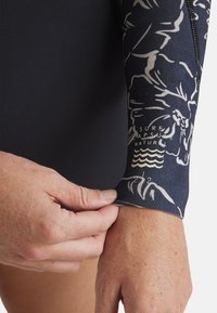 Billabong SPRING FEVER - LANGÄRMLIGER MIT REISSVERSCHLUSS  - Muta - bpb