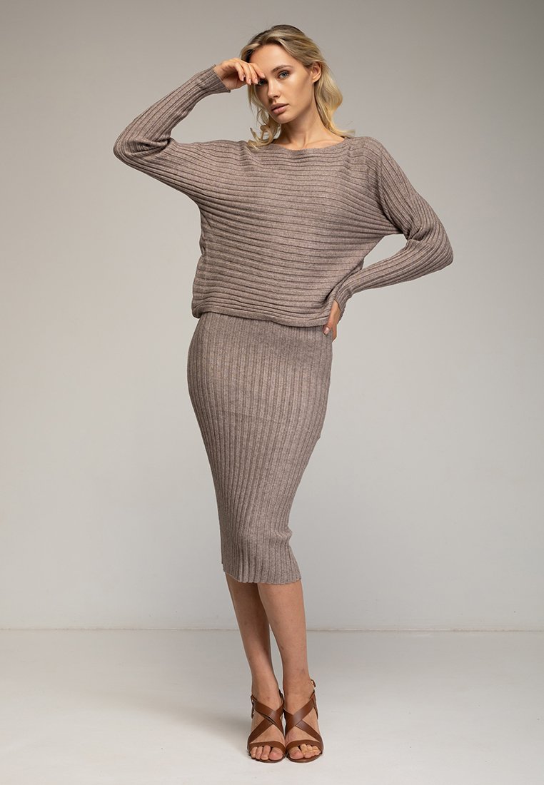 Tantra Trui bruin Tantra Trui bruin