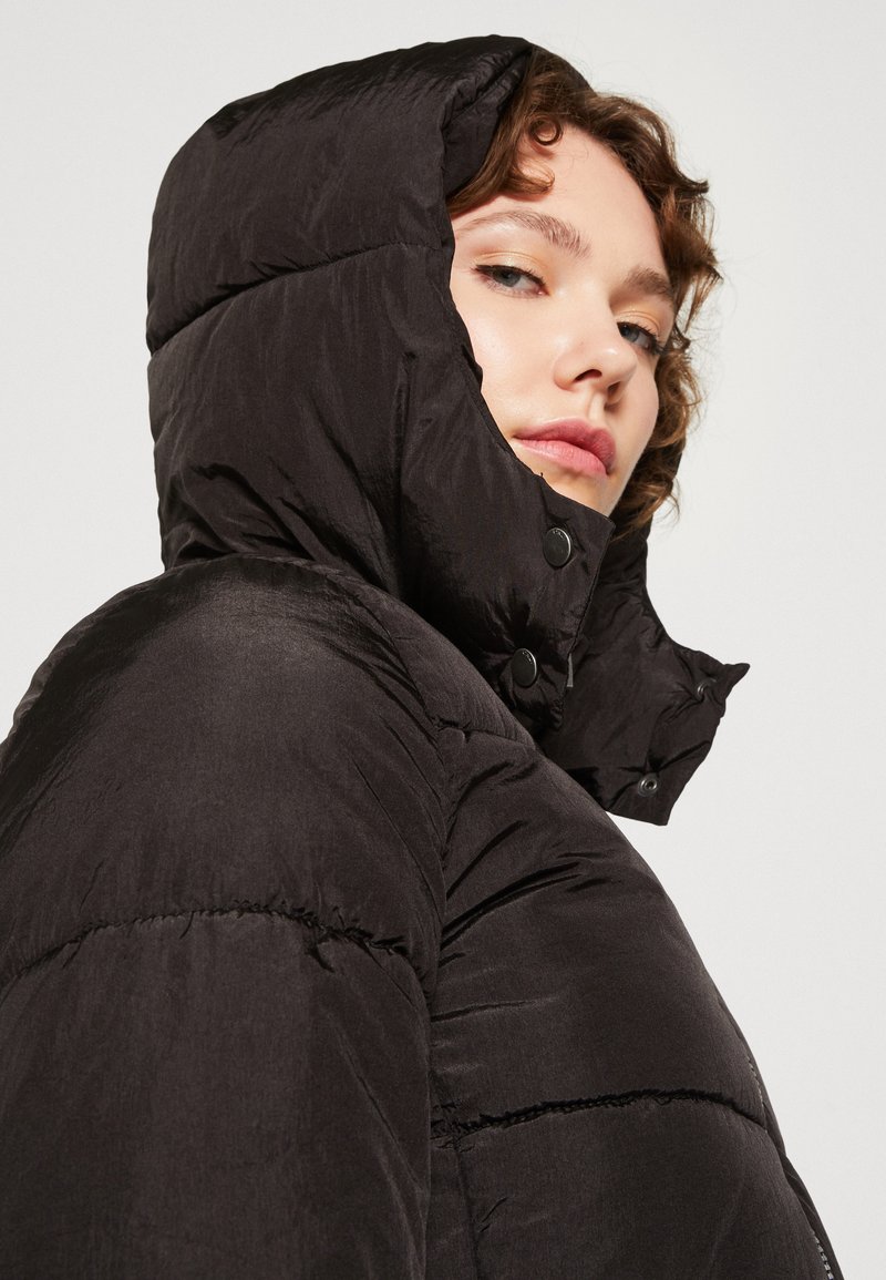 ONLY ONLCALLIE FITTED PUFFER JACKET - Winter jacket - black - Zalando.de