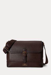 Неизбран, dark brown