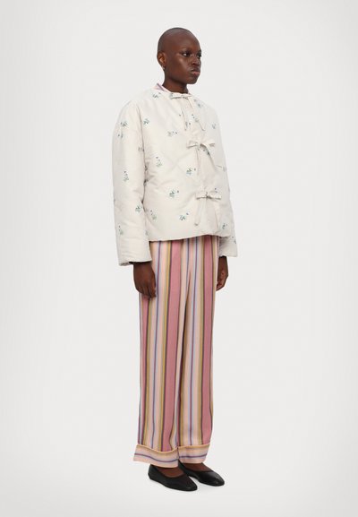 Sleeper UKIYO PUFFER JACKET - Bomber bunda - white