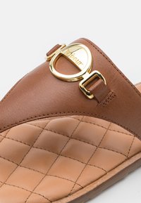 Barbour Sandales tongs - brown