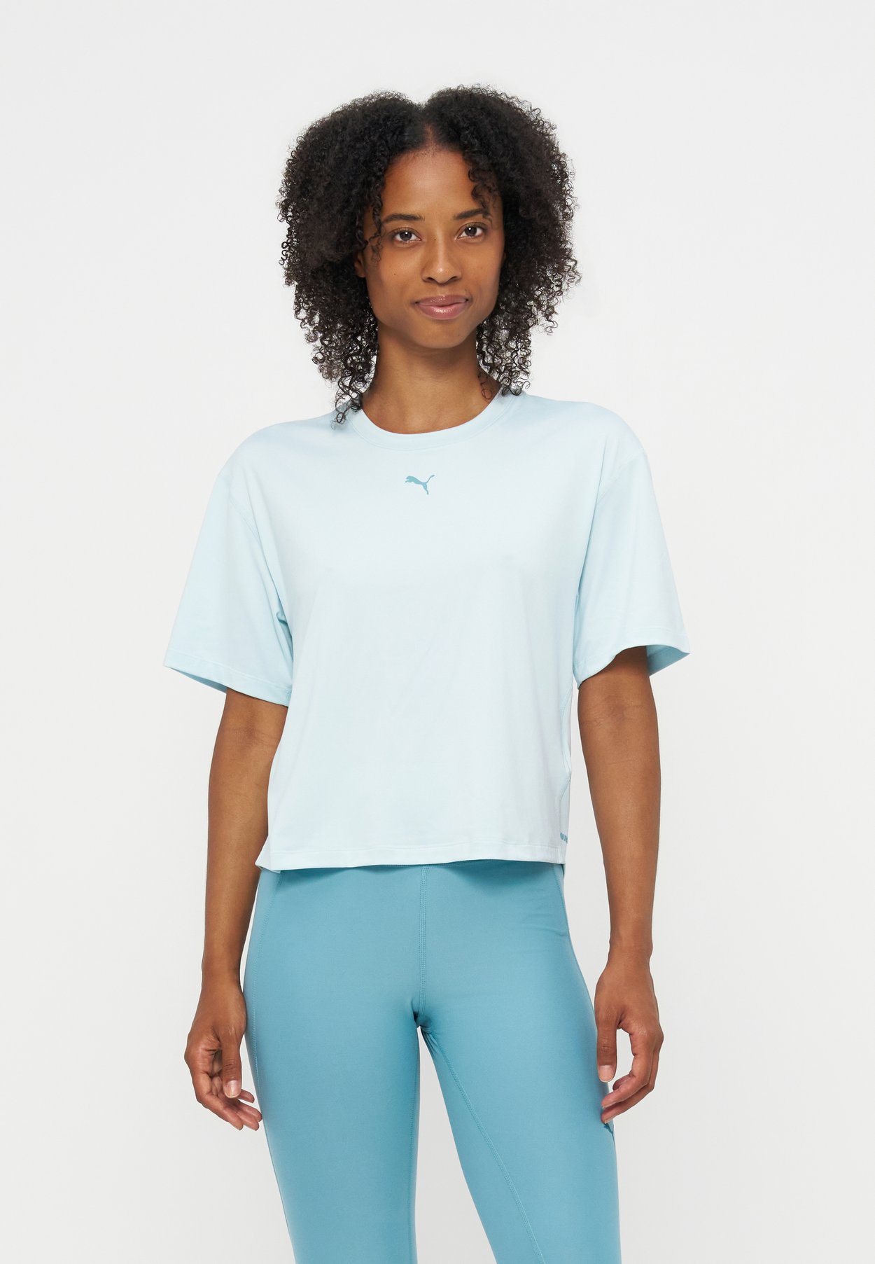 RELAXED FIT