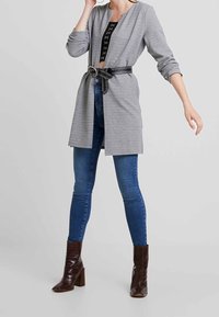 Noisy May Kofta - grey