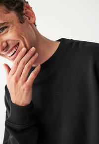 Next Sweatshirt - black
