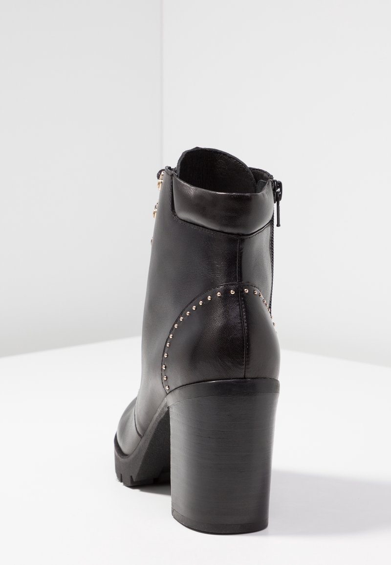 Bottines Minelli Daim Talon Haut 7 Cm - Marron - Pointure 39 - Occasion