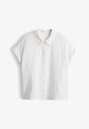 Chemise blanche à manches courtes avec col et détails subtils de coutures, posée à plat sur fond blanc.