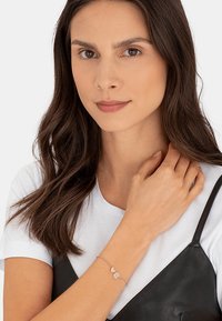 Liebeskind Berlin ARMKETTCHEN MIT ANHÄNGERN EDELSTAHL 20CM - Bracciale - rosé