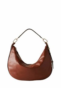 Braune Leder-Hobo-Tasche mit geschwungener Form, schwarzem Riemen und goldfarbenen Hardware-Elementen. Glatte Textur mit einem subtilen Glanz.