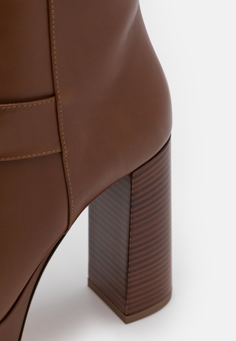 Damen Bekleidung | Bally DEANNE Plateaustiefel cognac - JK24484 Damen Bekleidung | Bally DEANNE Plateaustiefel cognac - JK24484