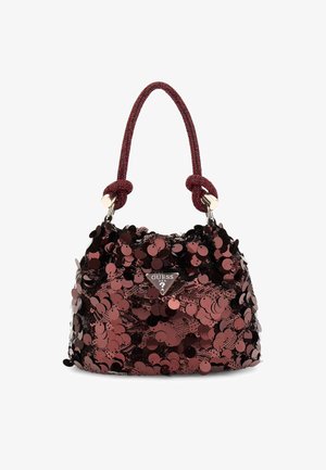 Bolso tipo cubo de lentejuelas en burdeos, con brillantes lentejuelas redondas, un asa de cuerda anudada y un acento de metal con logo en la parte frontal.