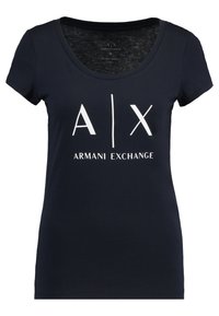 Camiseta azul marino de algodón con cuello redondo, mangas cortas y un logotipo impreso en blanco: "A|X ARMANI EXCHANGE" en el frente.