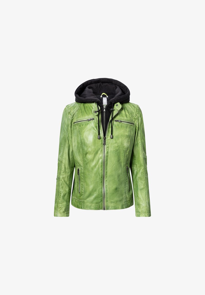 Grüne Lederjacke mit schwarzer Kapuze, Reißverschlusstaschen und figurschmeichelndem Design. Sie verfügt über eine glatte Textur und kontrastierende Materialien.
