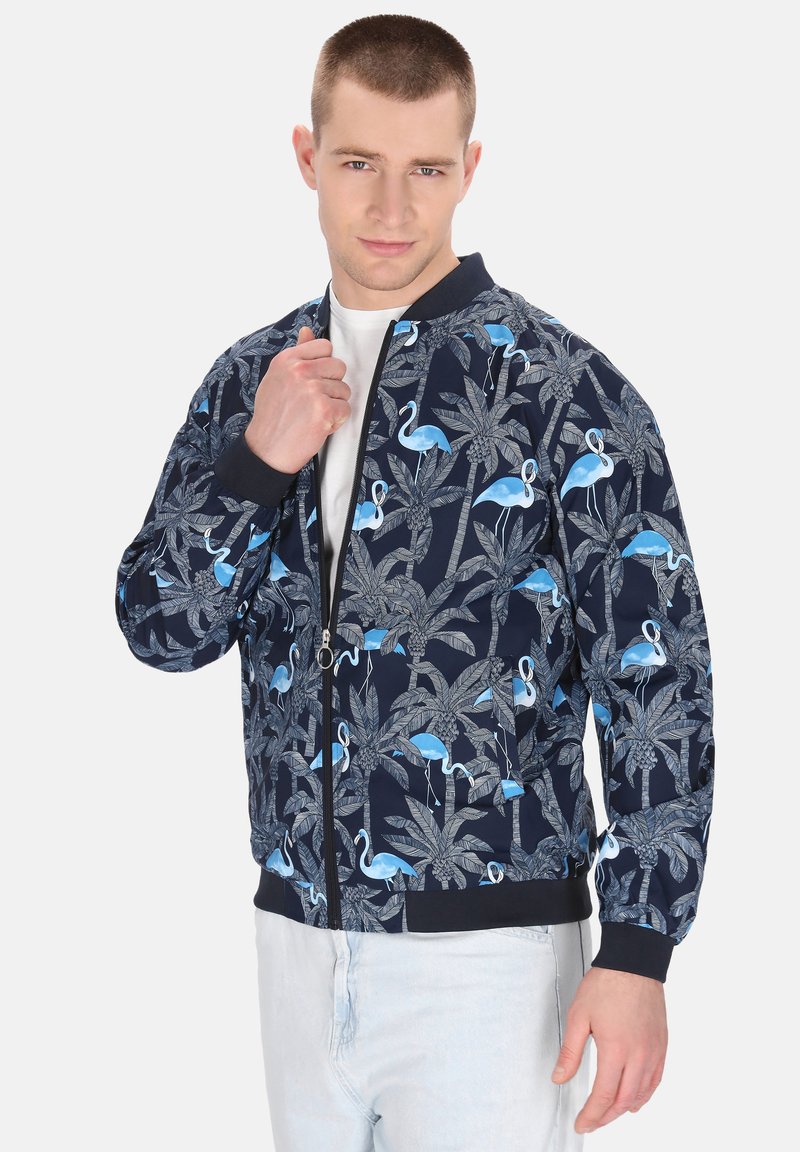 Marine bomberjack met een tropische print van blauwe flamingo's en grijze palmbladeren. Voorzijde met rits, geribde manchetten, lichtgewicht stof.