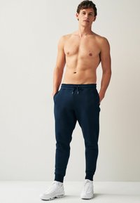 Next JOGGERS REGULAR FIT - Treniņtērpa apakšdaļas - navy