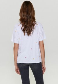 Nümph T-shirt med print - white