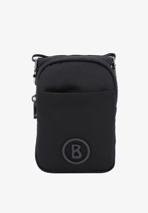 Bolso bandolera rectangular negro con bolsillo delantero, cierre de cremallera y logo circular con la letra B en la parte inferior delantera.