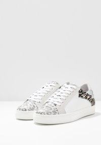 Steven New York SAVAX - Trainers - white