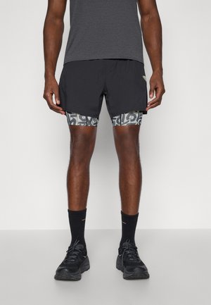 TRAIL SHORTS - Športové šortky - black out